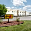 Super 8 by Wyndham Platte City Kansas City Area