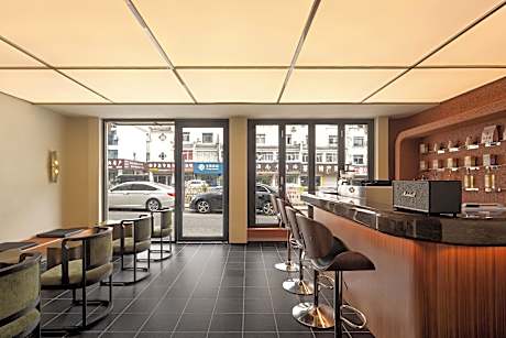 The Nest 1219 West Street