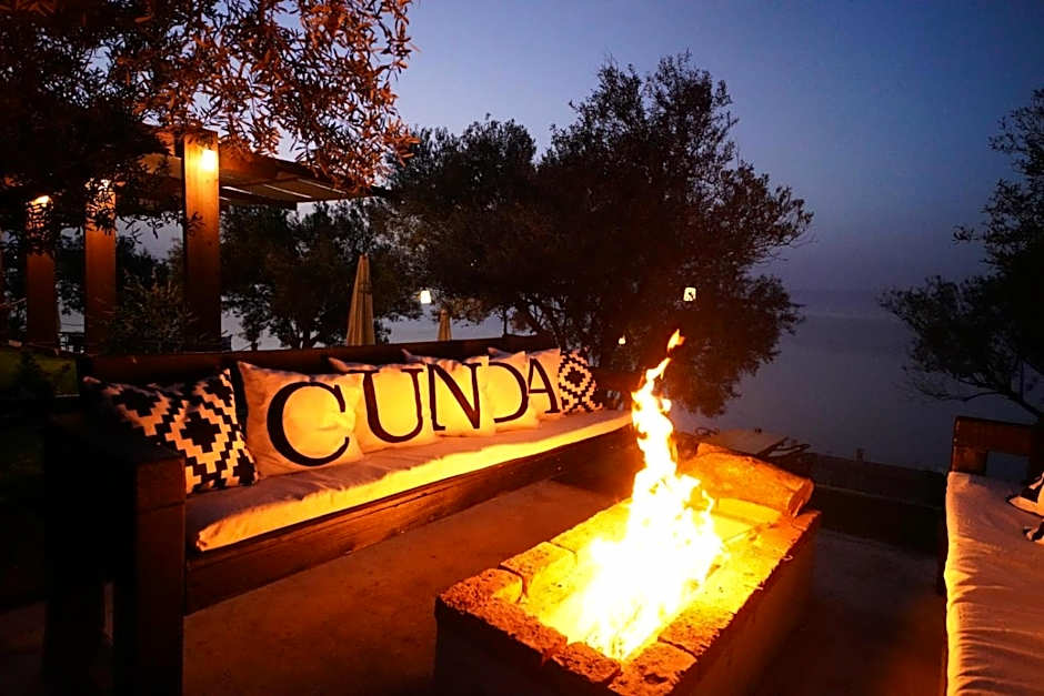 QCUNDA OTEL