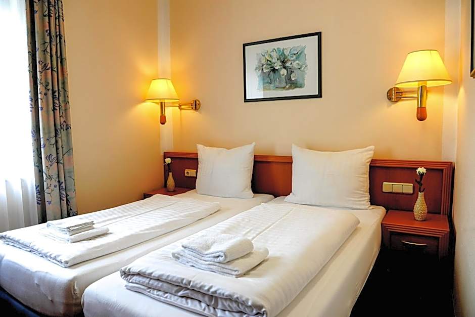 Hotel Opal