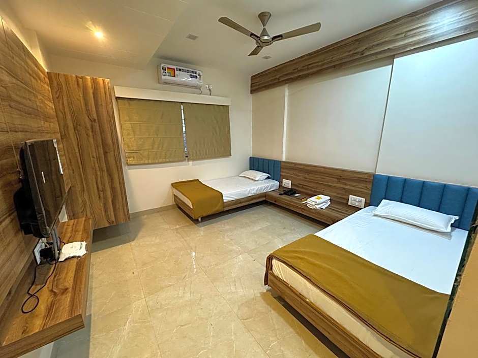 Hotel Atithi Inn Akluj