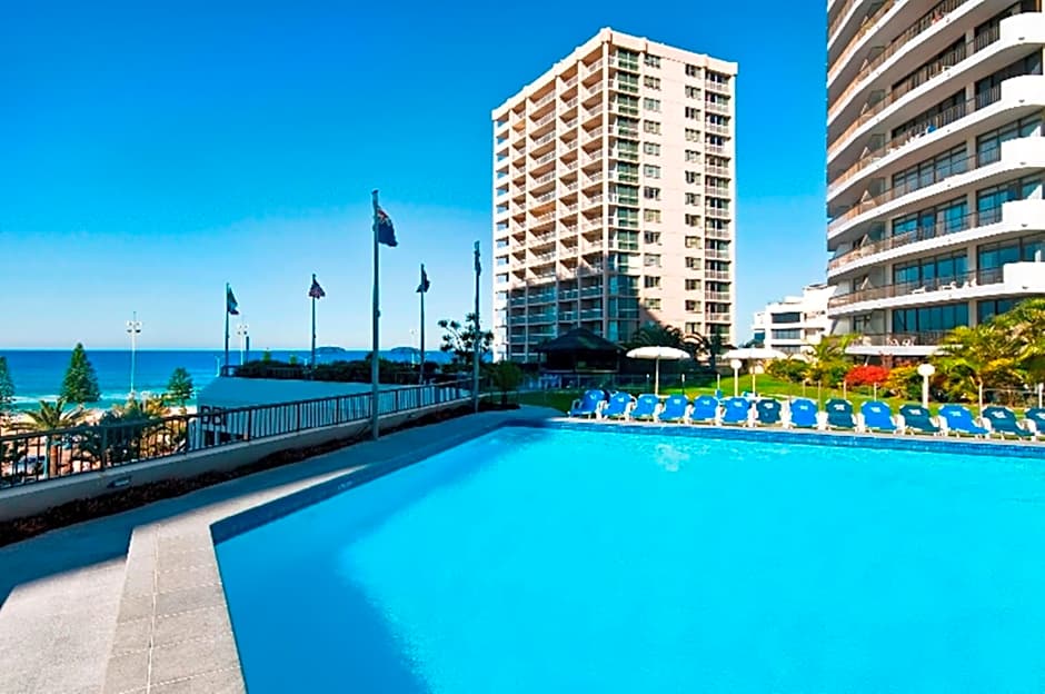 Surfers International Apartments