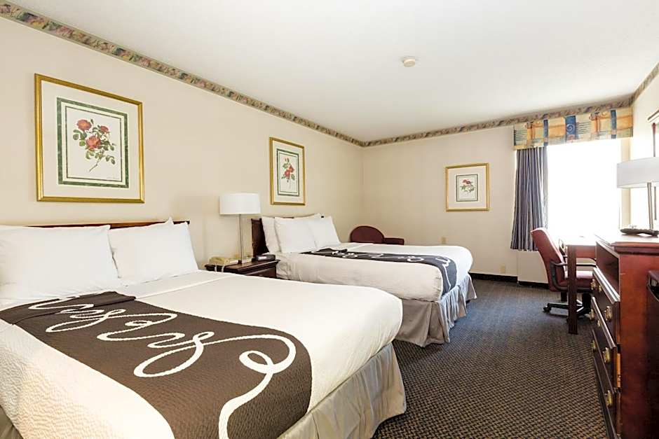 The View Inn & Suites Bethlehem / Allentown / Lehigh Airport