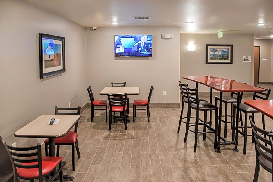 My Place Hotel-Davenport/Quad Cities, IA