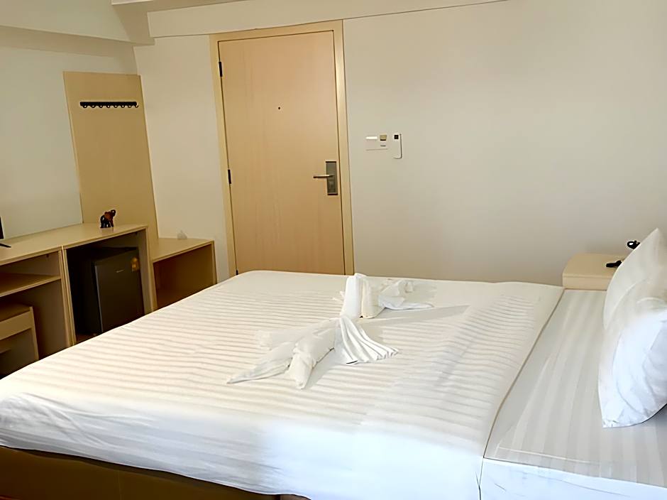 Lucky Elephant Hotel