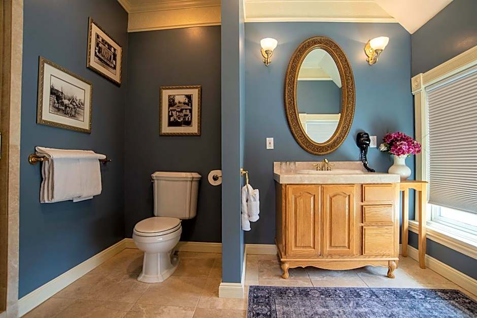 The Anniversary Inn - Logan