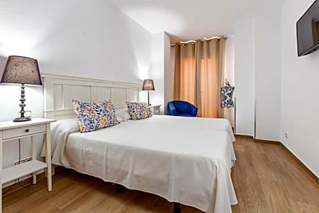 Double or Twin Room with City View