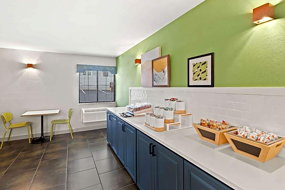 Spark by Hilton Wichita East