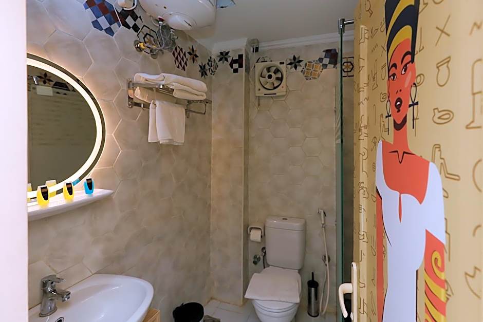 Turquoise Pyramids & Grand Egyptian museum view Hotel