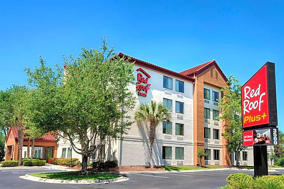 Red Roof PLUS+ Gainesville