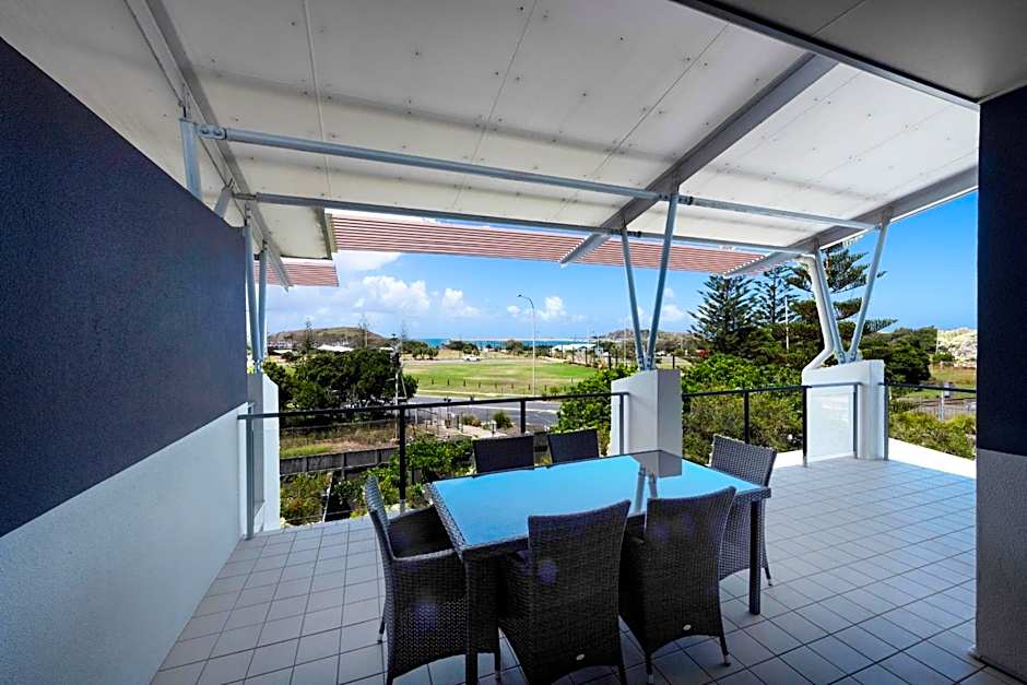 Pacific Marina Apartments