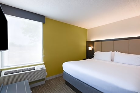 1 Bedroom Suite 1 King