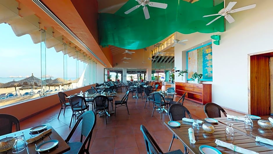 Park Royal Beach Ixtapa - All Inclusive