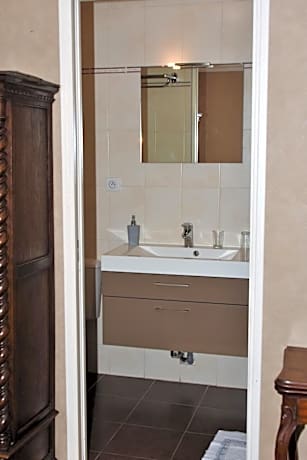 Comfort Triple Room with Shower