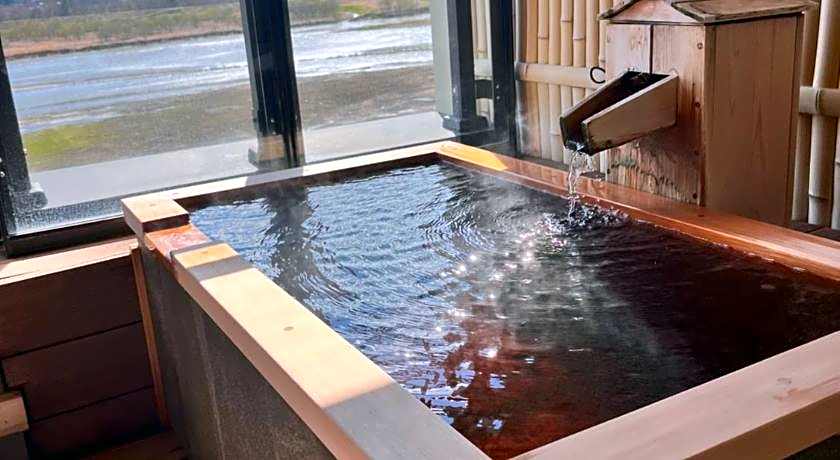 Tokachigawa Onsen Kangetsuen Hotel