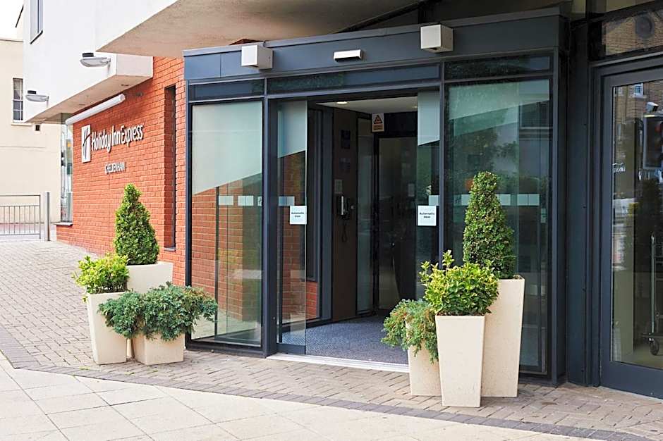 Holiday Inn Express Cheltenham Town Centre By IHG