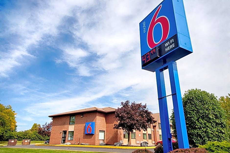 Motel 6 East Syracuse, NY - Airport