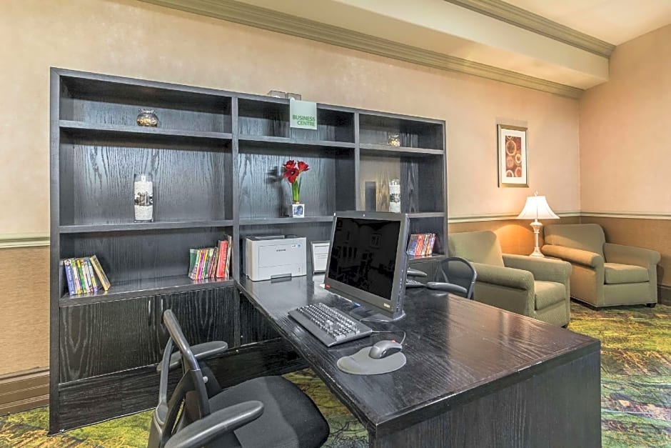 Clarion Hotel & Conference Center Sherwood Park