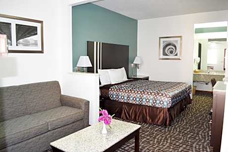 Relax Inn Motel and Suites Omaha