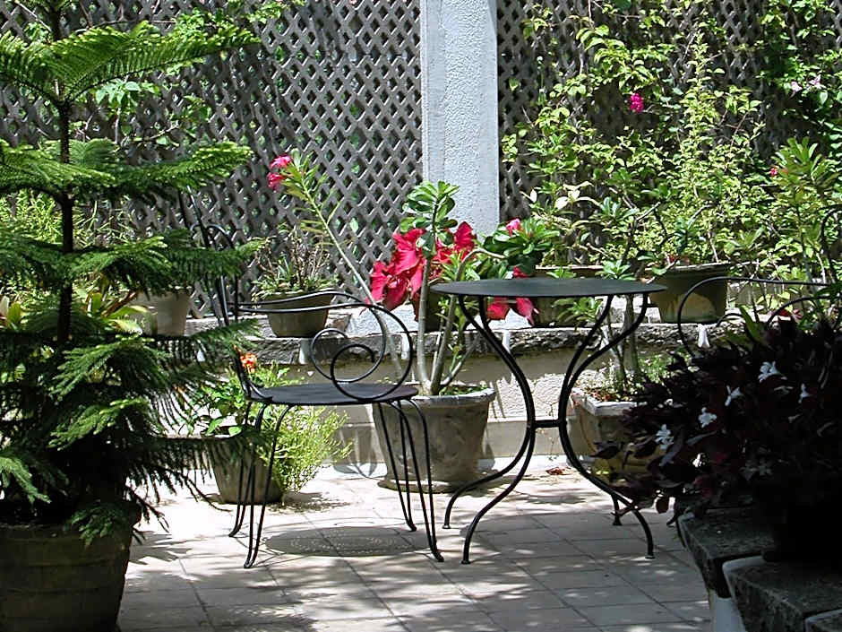 Mount Lodge Boutique Hotel