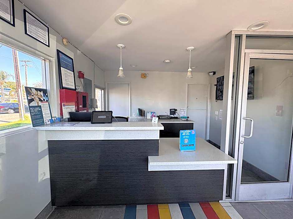 Motel 6 Ontario Airport