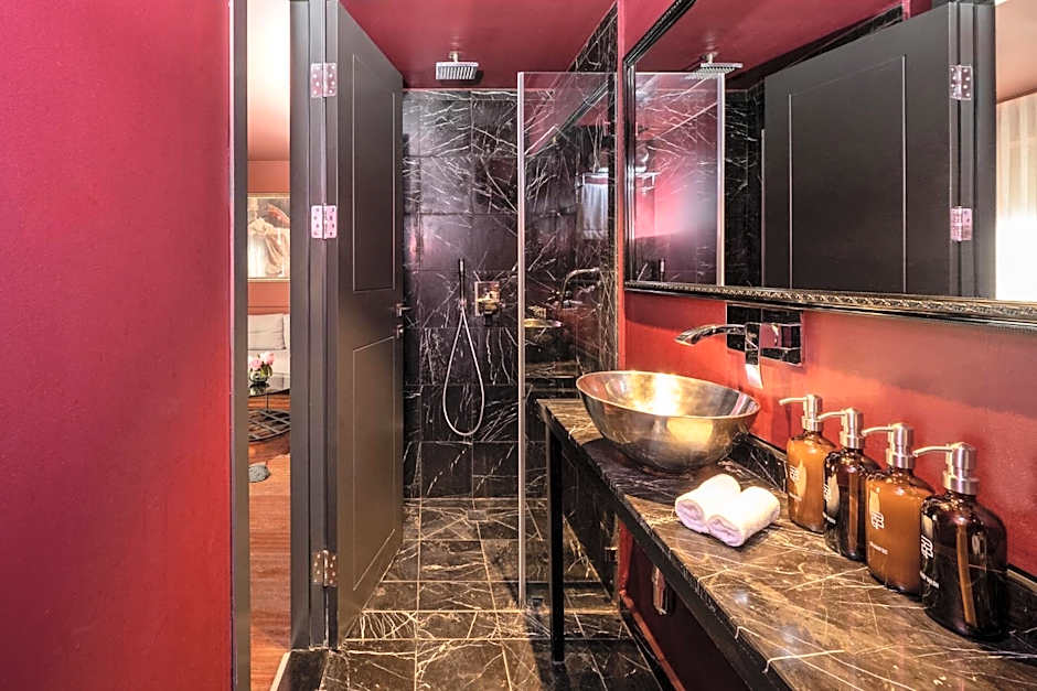 Casa Suzanna Tel-Aviv קאסה סוזנה נחלת בנימין