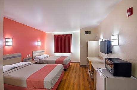 Deluxe Quadruple Room - Non-Smoking