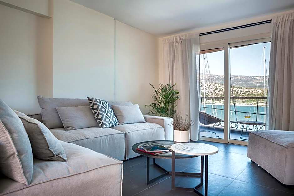 Argostoli Marina Suites