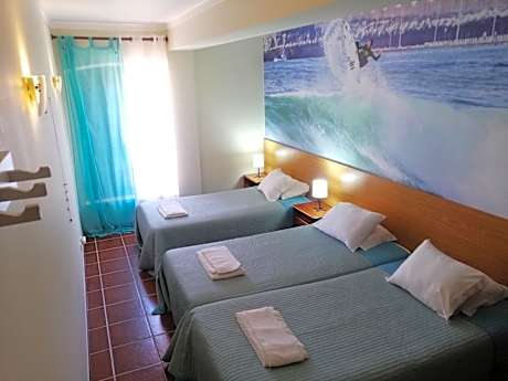 Basic Triple Room with Shared Bathroom