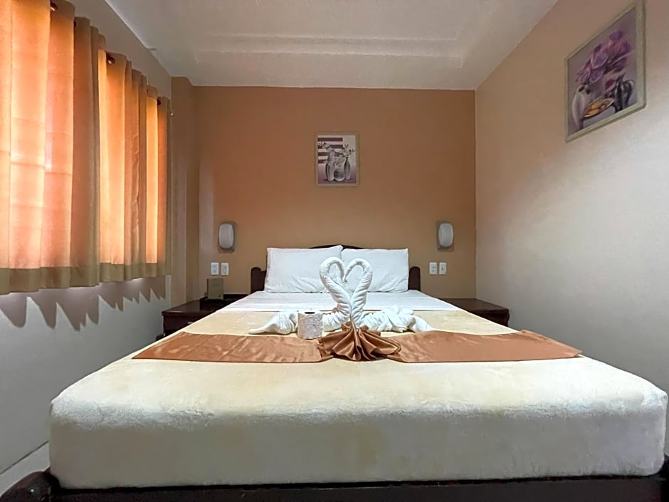 Argao Seabreeze Hotel powered by Cocotel