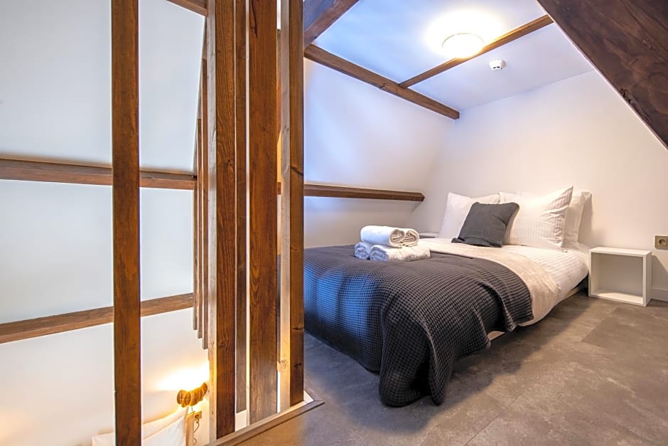 Family penthouse 7-Minutes from Rotterdam Central Newly Build top floor terrace R5