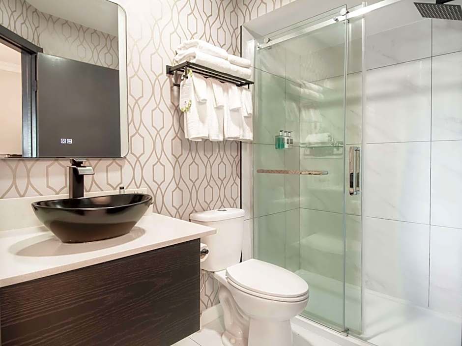 Coast Courtenay Hotel