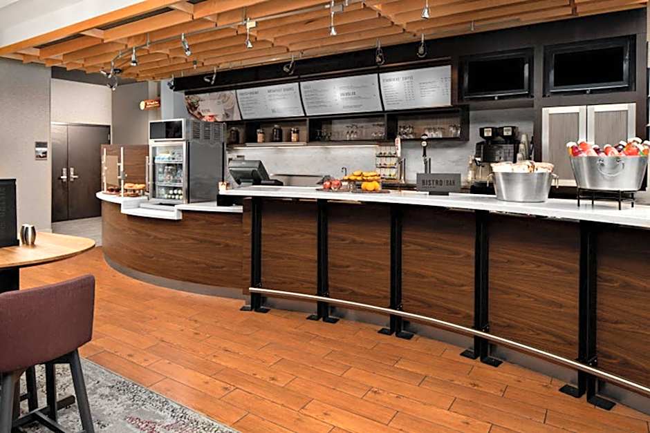 Courtyard by Marriott Raleigh North/Triangle Town Center