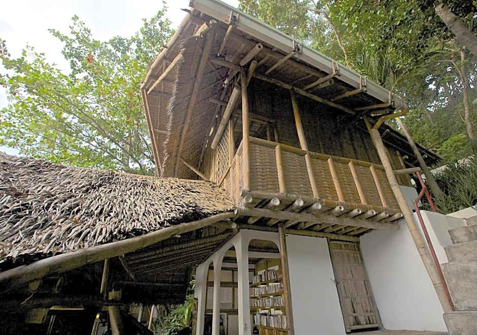 Kookoo's nest eco-lodge