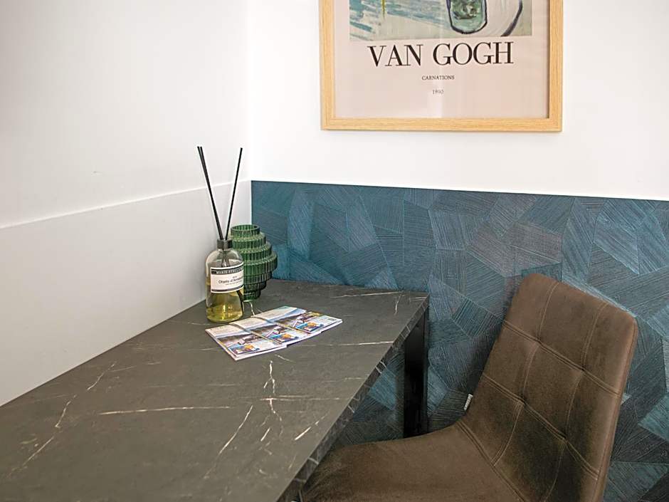 Amsterdam Lake Hotel