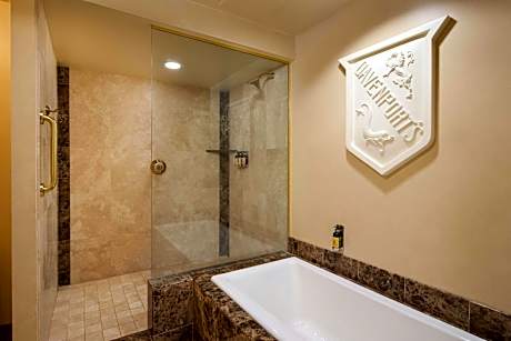 King Room - Hearing Accessible