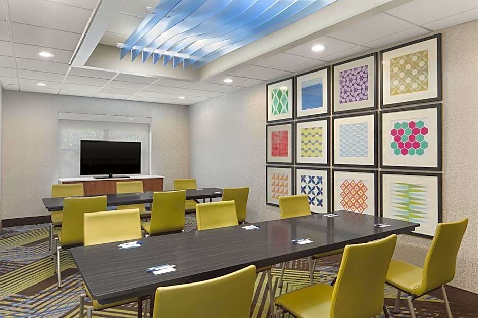 Holiday Inn Express Hotel & Suites Byron By IHG