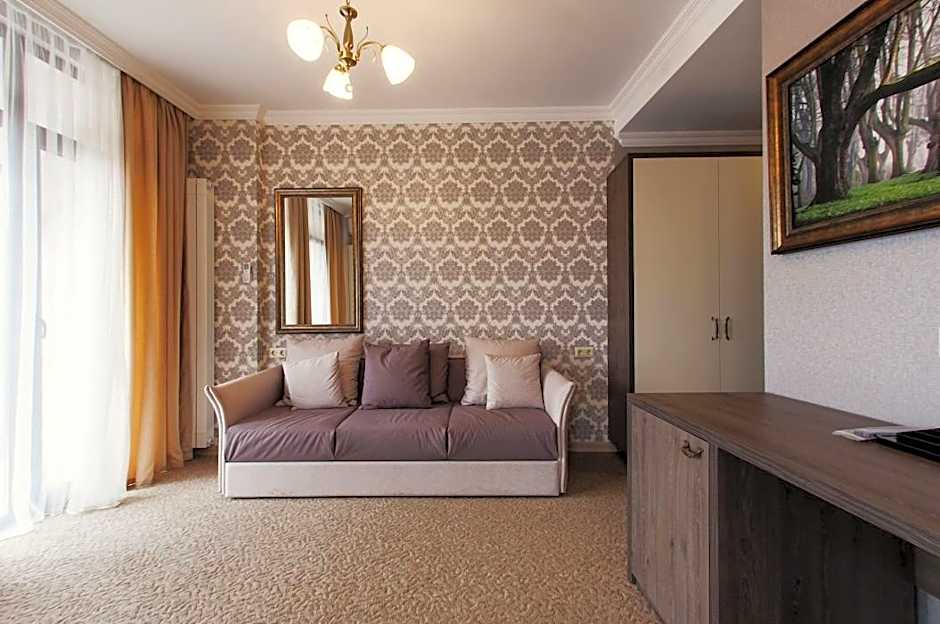 Old Garden Hotel Batumi