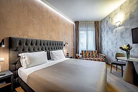 Large Double Room