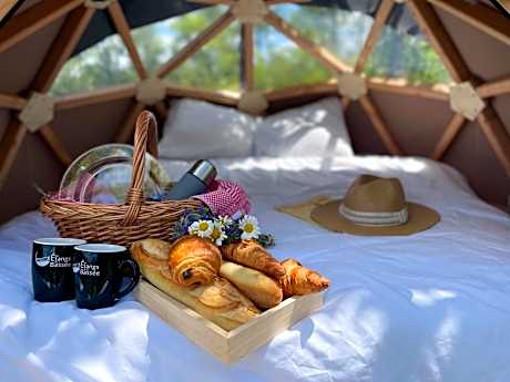 Starry bubble on stilts