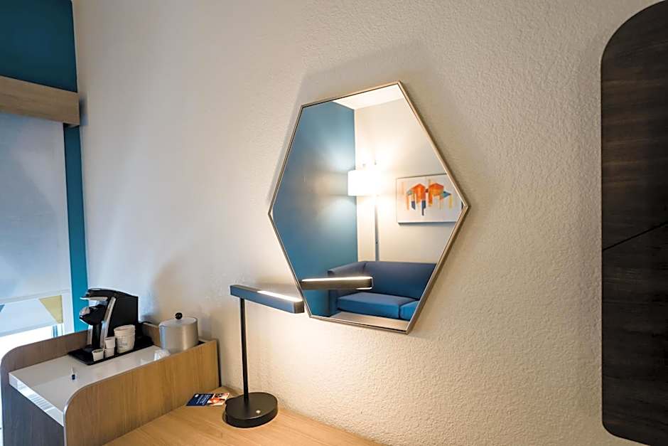 Holiday Inn Express Hotel & Suites Knoxville-North-I-75 Exit 112 By IHG