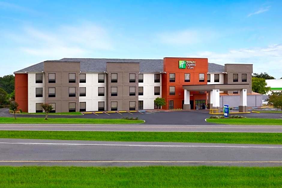 Holiday Inn Express & Suites Opelousas By IHG