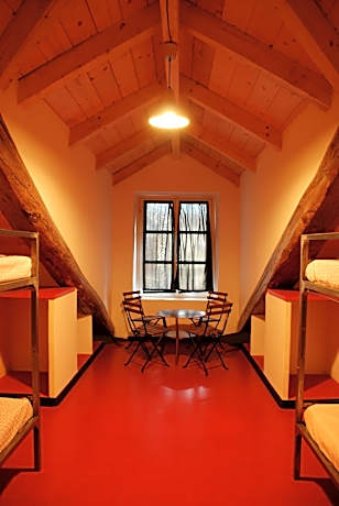 Bed in 4-Bed Mixed Dormitory Room