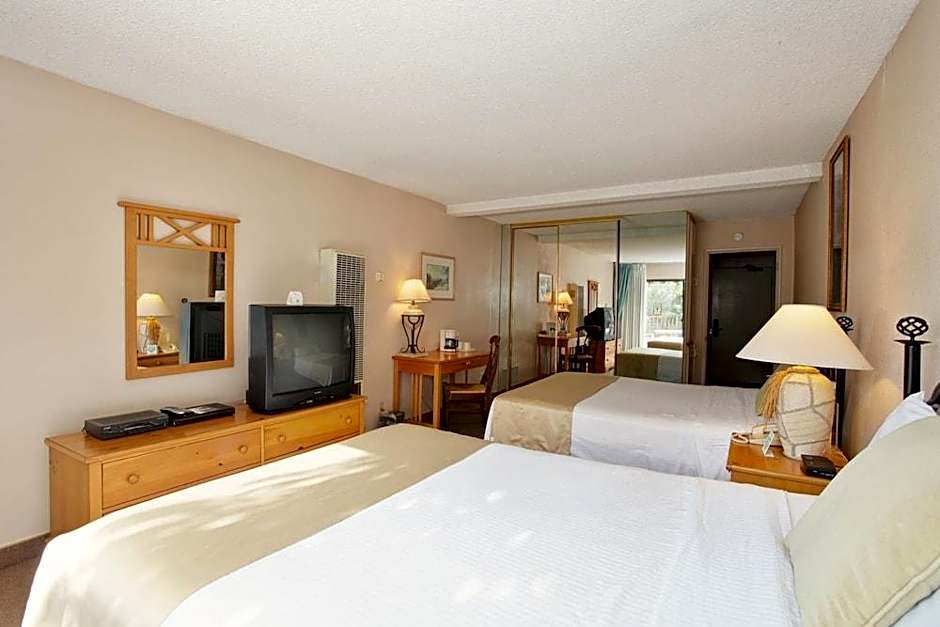 Oceanside Marina Suites