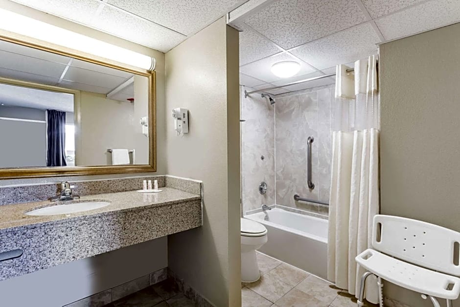 Days Inn by Wyndham Charlottesville/University Area