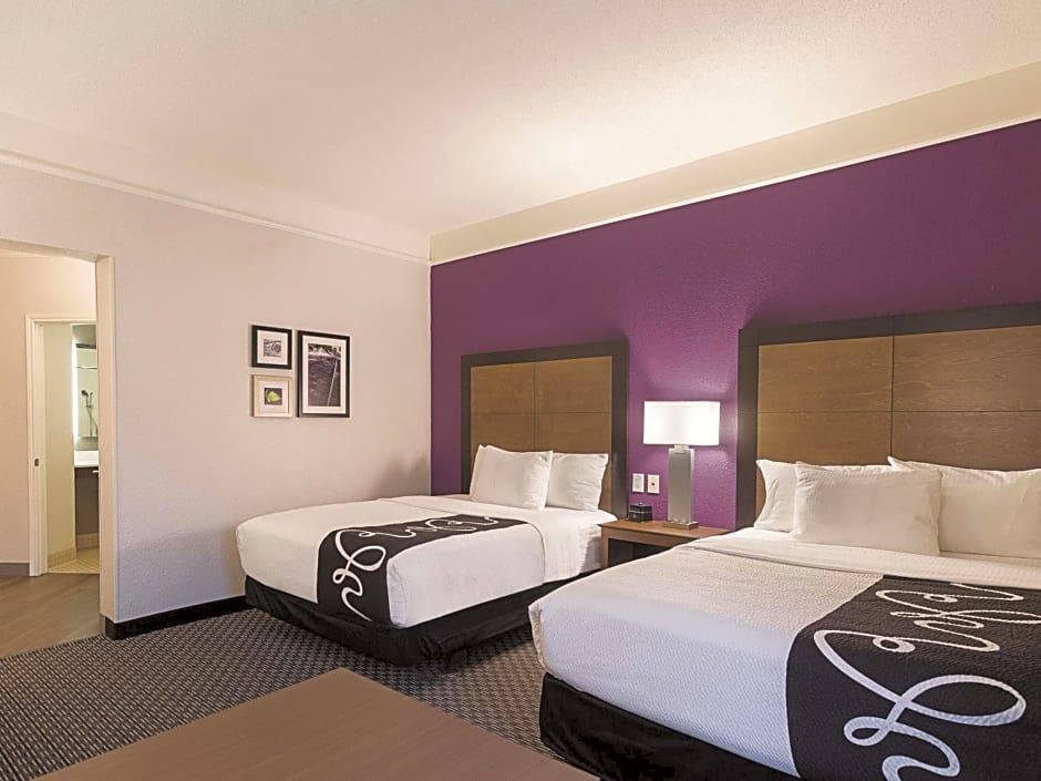 La Quinta Inn & Suites by Wyndham Oklahoma City North West Expressway