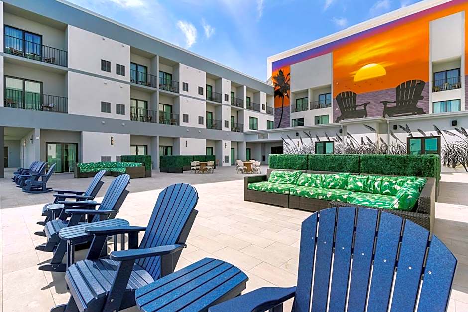 Cambria Hotel St Petersburg-Madeira Beach Marina