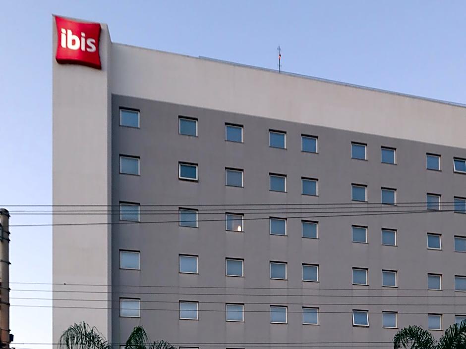 ibis Montes Claros Shopping