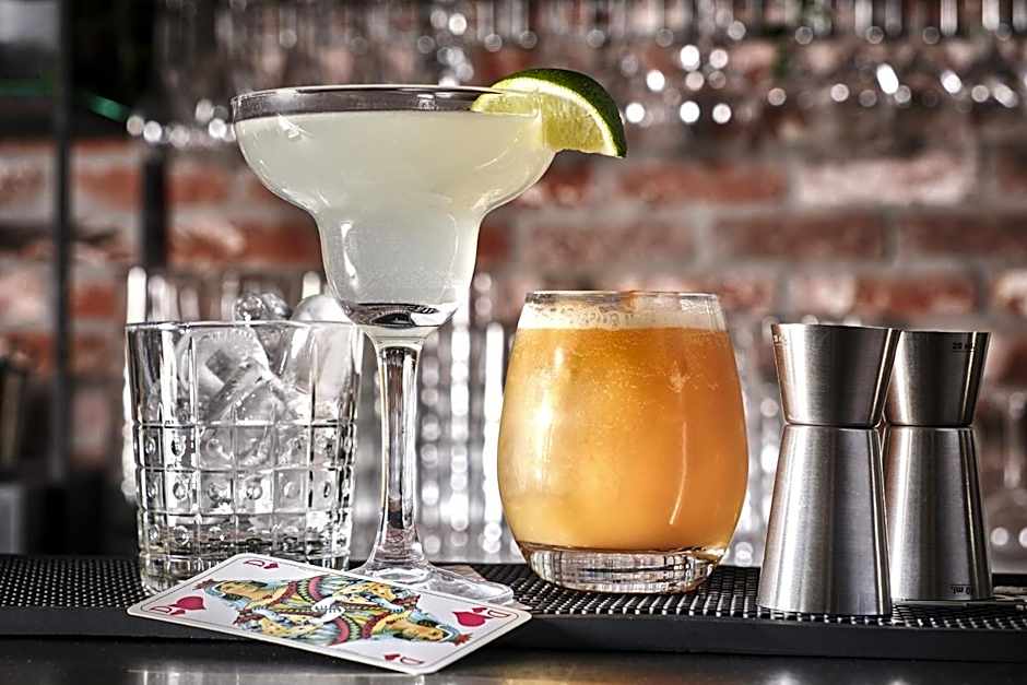 Hotel The Playce by Happyculture