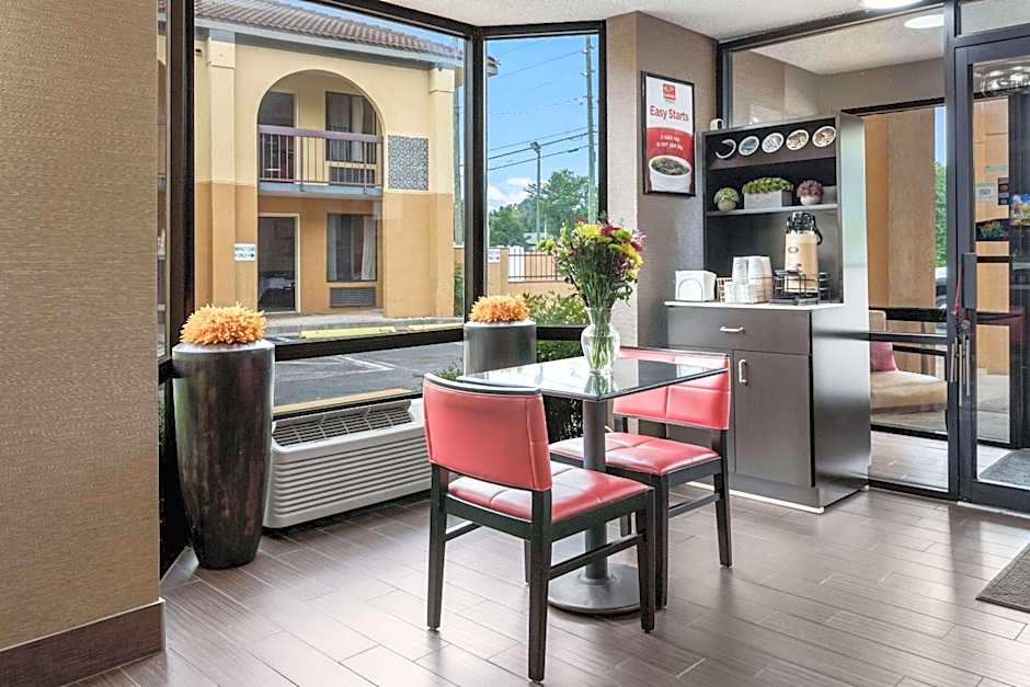 Econo Lodge Gainesville Downtown Area